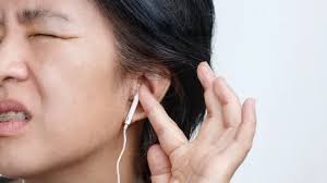 Risiko Sering Memakai Headset dan Cara Menguranginya